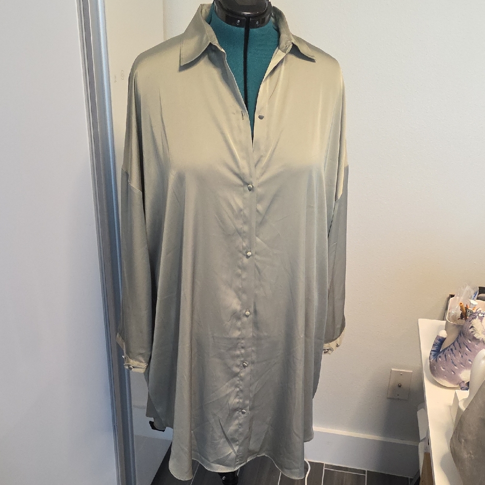 La Vie En Rose Women's Button-Down Shirt Home Dress Size L Olive